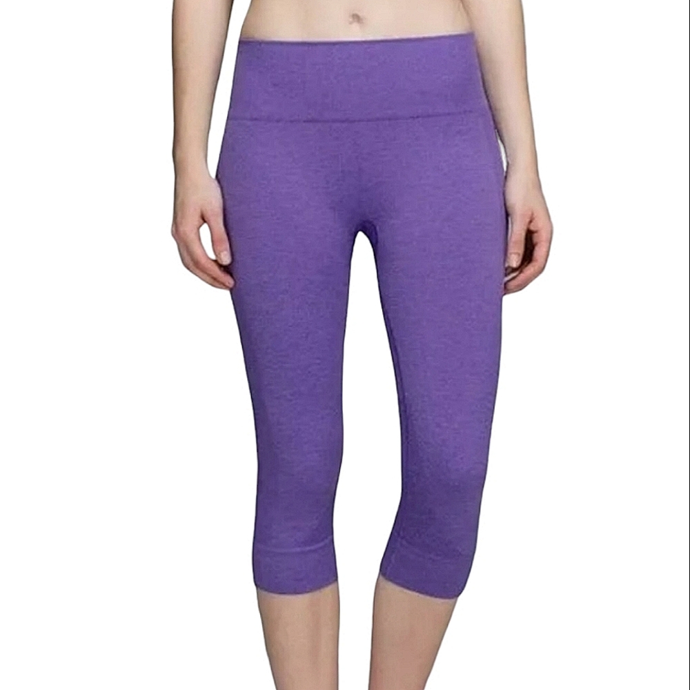 lululemon athletica purple Seamlessly Street compression crop leggings size 10